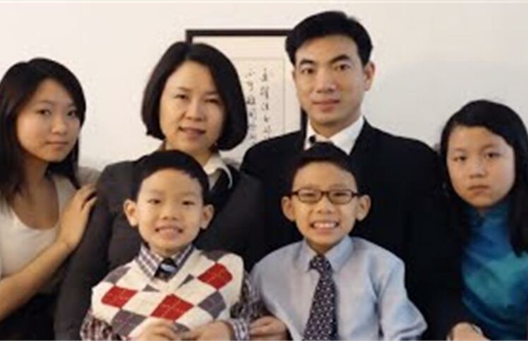 改变希望工程的人被谁改变？——寻找2001年《南方周末》年度人物龚文辉