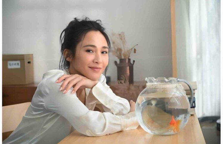 “那双看不见的手“ ——90后台湾女歌手梁文音