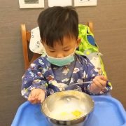 疫情中，我俩在青岛为自闭儿家庭送餐