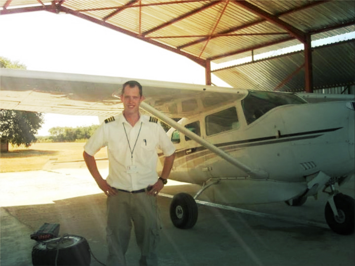 坠机后，他成为家族里第八位客死异乡的人