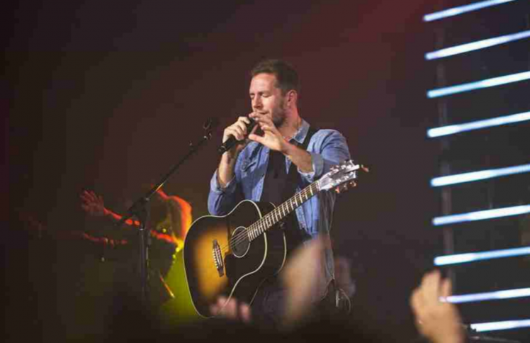 Hillsong歌手桑普森：面对你我心中“信仰出轨”的倾向