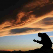 走出宗教牢笼，进入神圣的混乱