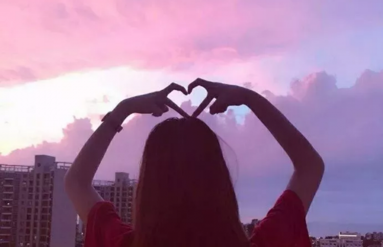 两段情：散聚为谁？