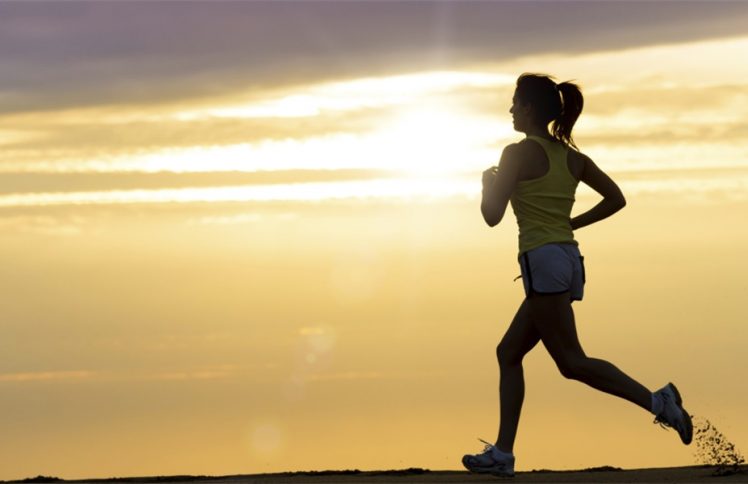 一滴巨大的血,洗去有毒的羞耻