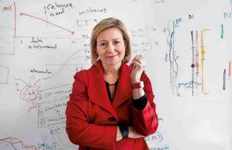 AI“情感之母”罗莎琳德：机器人不会变成人，我相信神的爱