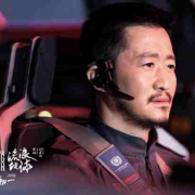 《流浪地球》：宏大影像之下，孤儿去向何方？