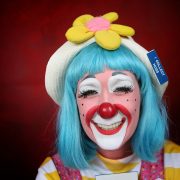 “我怕丑，不怕痛” ——用整容解决心的问题？