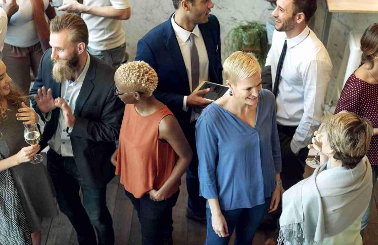 你我都爱混圈子？