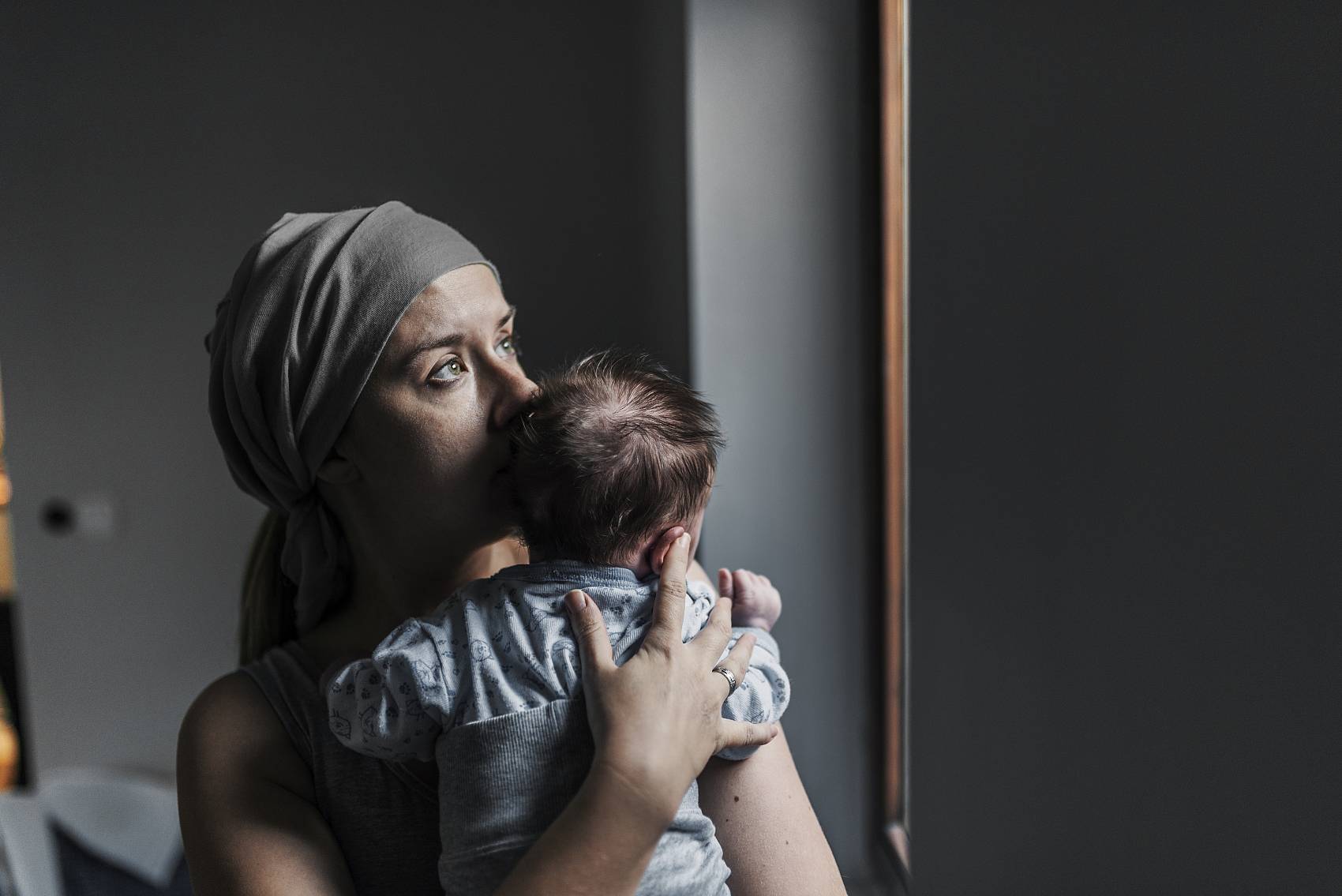 儿子自闭、女儿脑瘫、丈夫脾气暴，我怎么办？