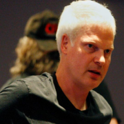 好莱坞大亨自杀前，曾在上帝门口徘徊