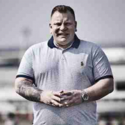 恶棍艾伦：我每天都捏一下自己，确认这不是个美梦