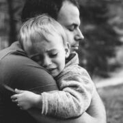 我听到父母对我说:“你可不可以原谅我?”