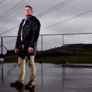 当最暴力的囚犯放下拳头，走出牢房