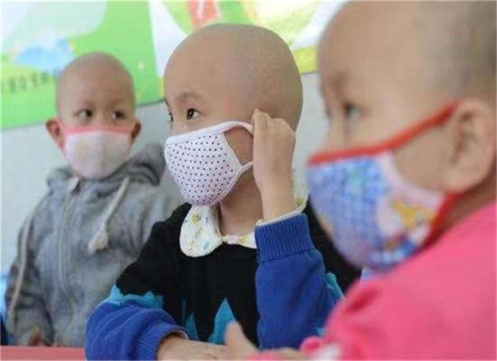 因血癌失婚后，我成了一群白血病孩子的妈妈