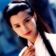 入戏小龙女，活成王语嫣：李若彤的爱情及其他