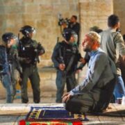 蒙特尔：呼吸在战火中，我们不是虚构的存在