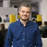 斯科特：那个曾在夜店豪饮的人，为850万人解渴