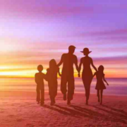 失而复得的家：未婚妈妈、吸毒父亲、被抛弃的儿子