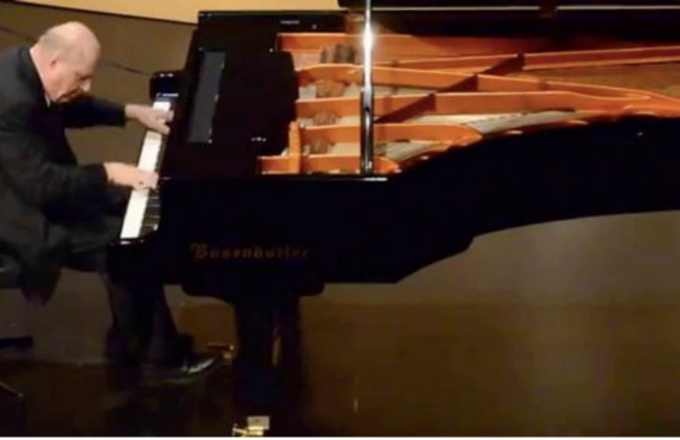 钢琴家罗特曼：“音乐不是我生命中最重要的东西，耶稣才是”