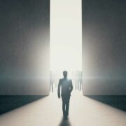 老我死去，我们却以前所未有的活力生活