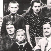 飞越潍县集中营