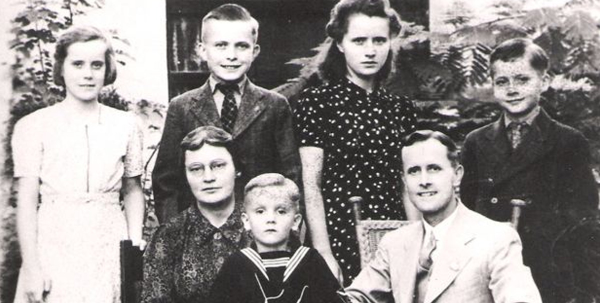 飞越潍县集中营