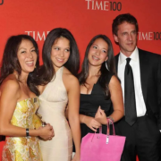 老公身陷性丑闻，“虎妈”打造精英家庭梦碎？