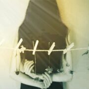 从KTV小姐到建立县城第一间教会 ：布依族女孩的故事