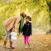 辞去8年工作当全职妈妈，我不后悔