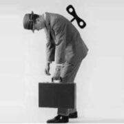 你知道“工作背后的工作”怎样毁坏人吗?