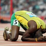 奥运赛场，高举耶稣的基督徒运动员们