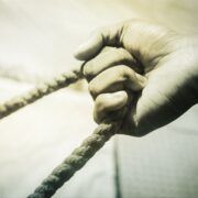 妻子血癌末期突至，风暴中的平安