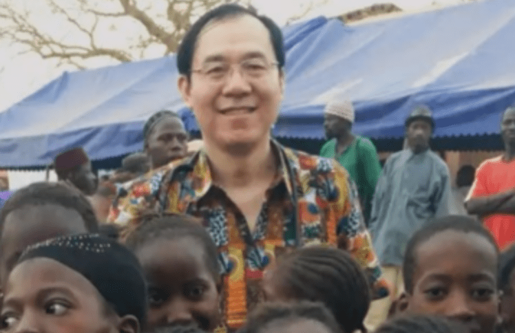 救救麻利埠孩子！——美国华人医生西非之行上