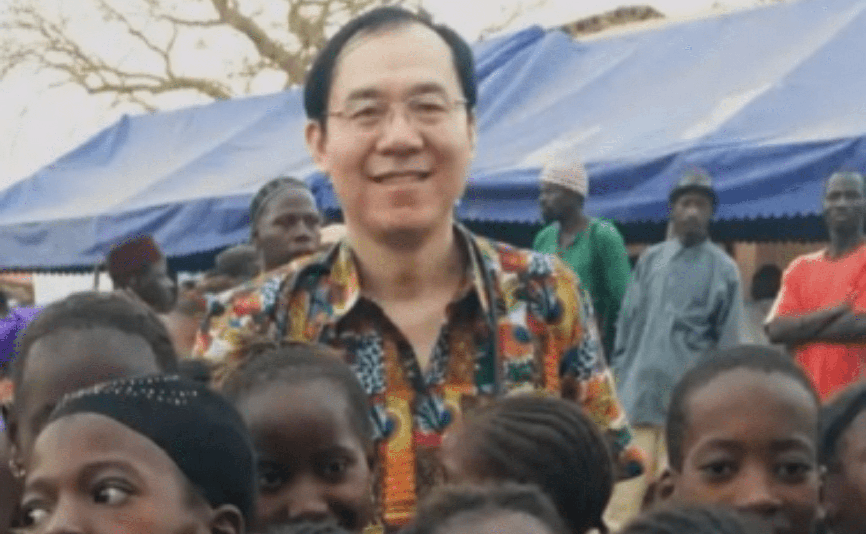 救救麻利埠孩子！——美国华人医生西非之行上