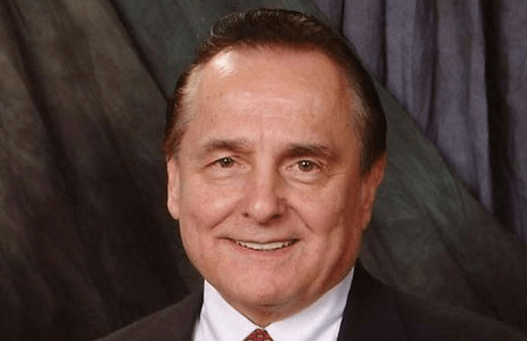 34名女子指控基督教领袖性侵为何被掩盖多年？