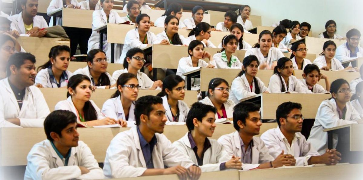 儿子考上美国医学院，有多难？