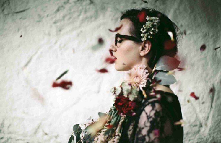 女孩，也为性瘾而挣扎 ——美国最佳福音歌手奥德丽·阿萨德