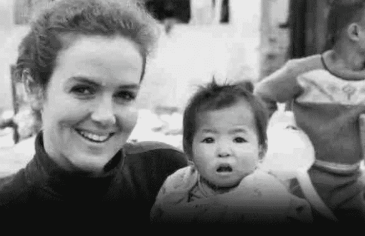 “我感受到了不被抛弃的爱“——中国孤儿们和美国唐娜妈妈