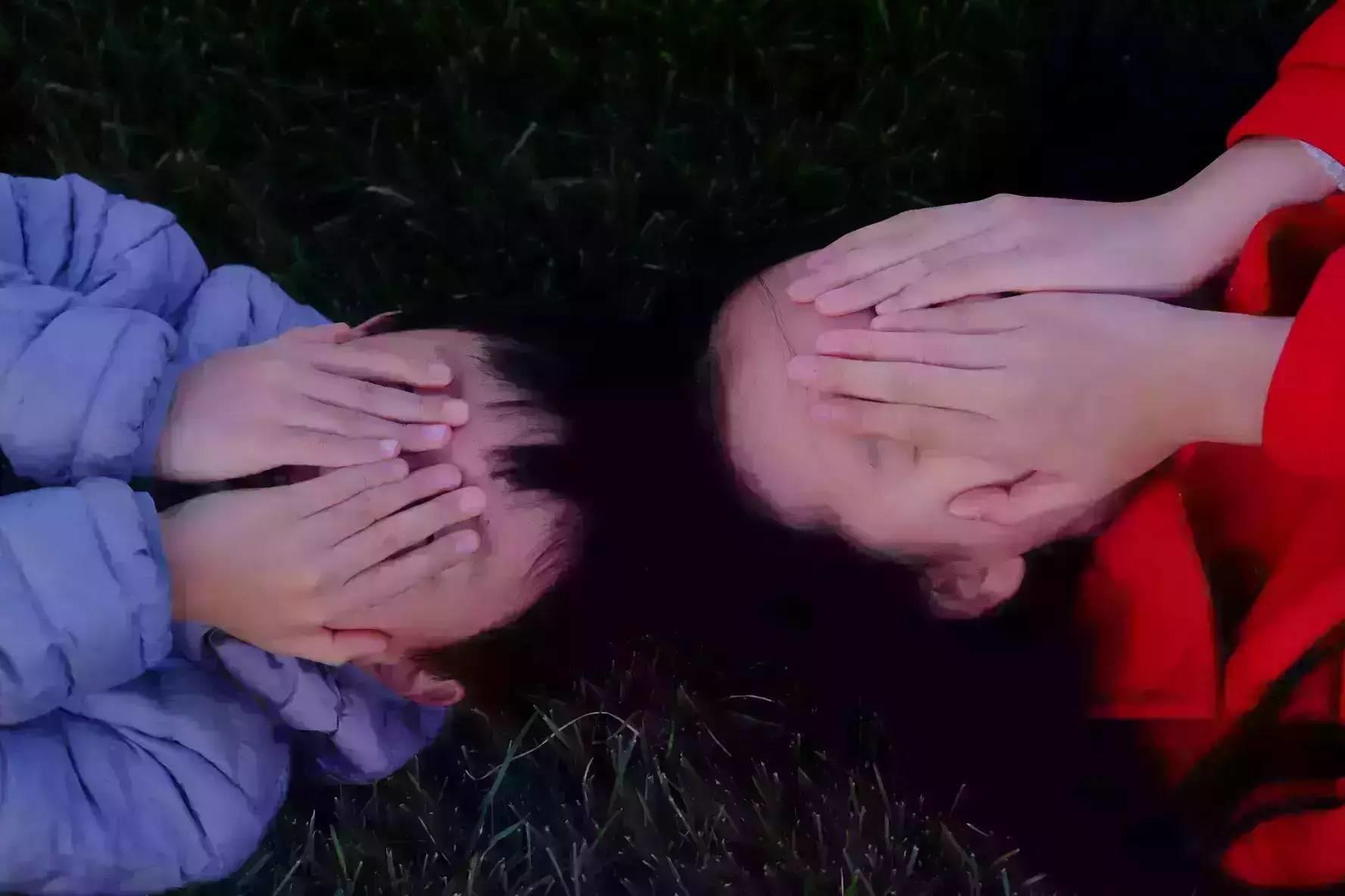 <a href="http://mp.weixin.qq.com/s?__biz=MzA4MzA2MTMzMA==&mid=401996051&idx=1&sn=4590640c7052f1b3d086ee6b359f049b&chksm=0dfd662e3a8aef38a391a6bdd6c14d50acf70c58e2a01da7e1945e34506acda1a4439da50ae1&scene=21#wechat_redirect">别怕孩子看见真实的父母|妈妈，你温柔吗？</a>