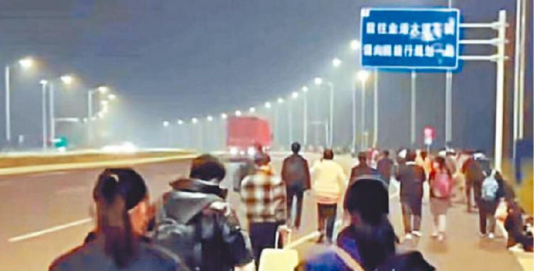 郑州富士康：“孩子们”的大逃厂