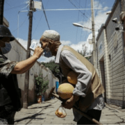 疫情封控之下，我在新疆生三胎