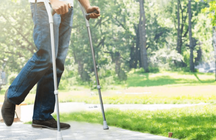 双拐之上，我的另一种价值