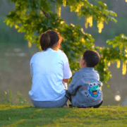 母亲十二年陪读心路:从疾病到健康,还比什么成绩?
