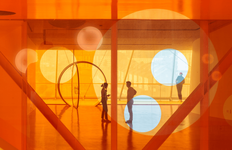 世界已经夺走了人心，我们却还在讲大道理