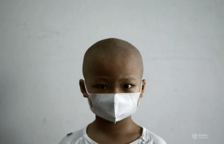 辞去教师编制，我和1300个重病孩子相遇