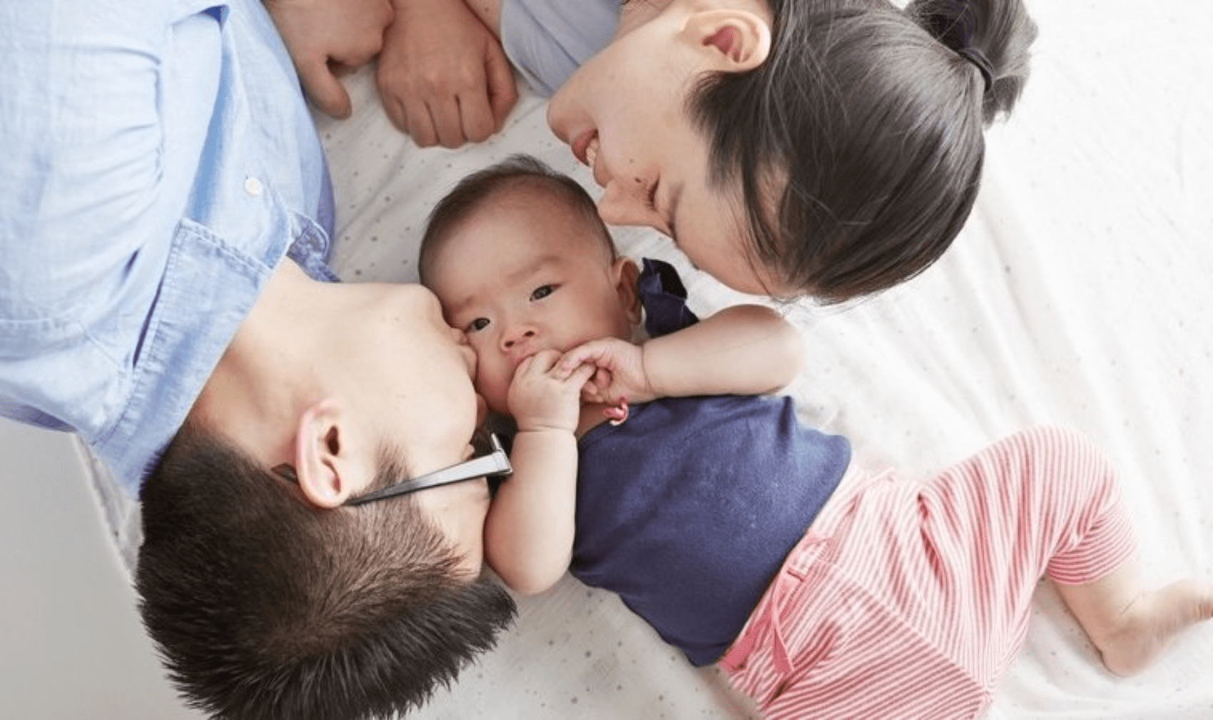 走出同性恋的挣扎，如今我有了自己的孩子