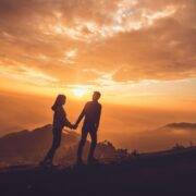 40次相亲后，我翻山越岭去找她