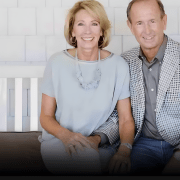 “改革美国教育制度，推动神的国度扩张”——美国新任教育部长贝西•迪沃斯