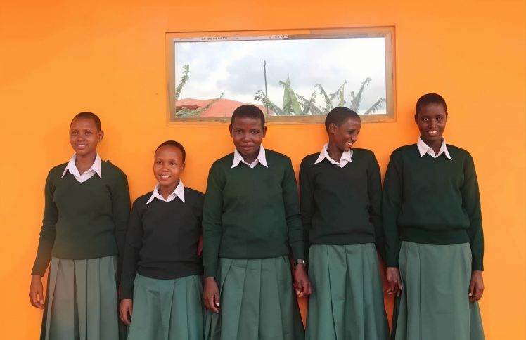 马赛部落里的另一个我(内有非洲部落原生态赞美诗)