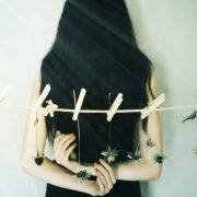 从KTV小姐到建立县城第一间教会 :布依族女孩的故事